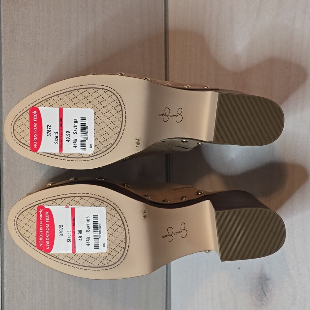 Jessica Simpson Platform Clogs - Picture 7 of 7